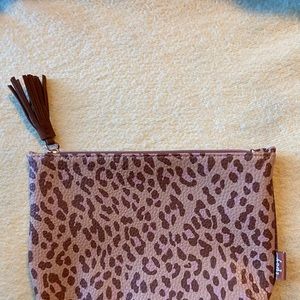 Ipsy pouch